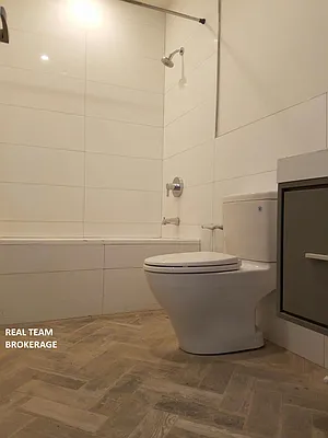 Rented by Real Team Brokerage | media 18