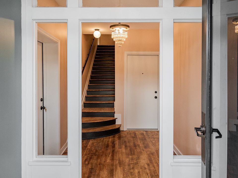 1st image of 680 Hazelwood St #1B-1Ba