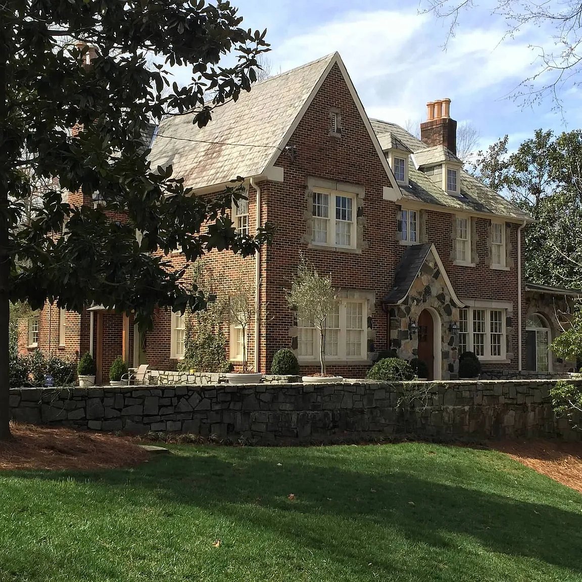 3620 Ivy Rd NE photo 1