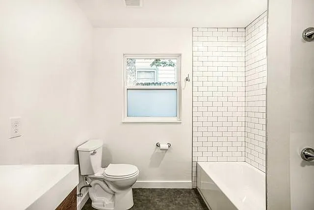 1209 E 38th 1/2 St #A — Photo 12
