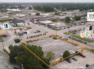 201 N College Ave, Cleveland, TX 77327