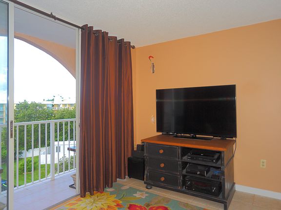 2nd image of 3930 S Roosevelt Blvd Unit W401