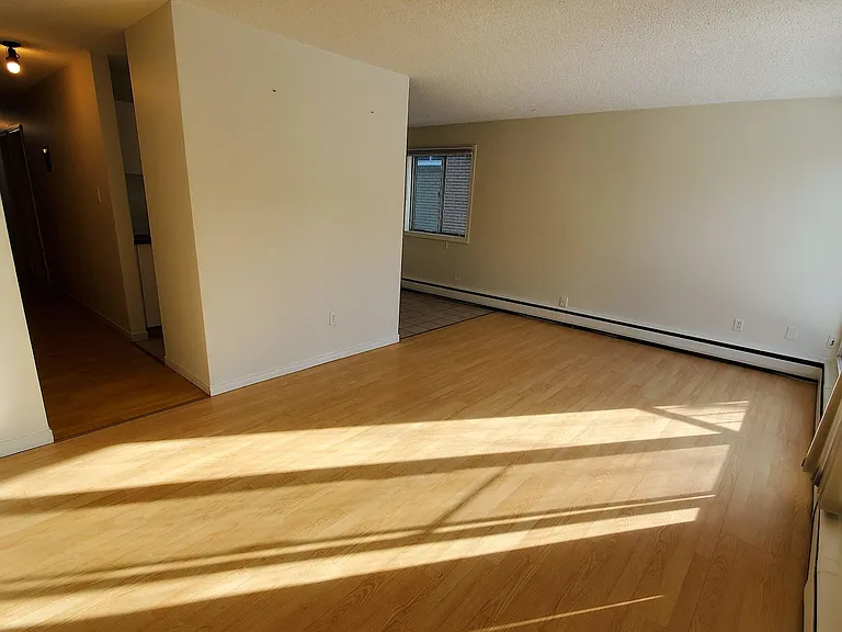 1724 10a St SW #206 — Photo 19