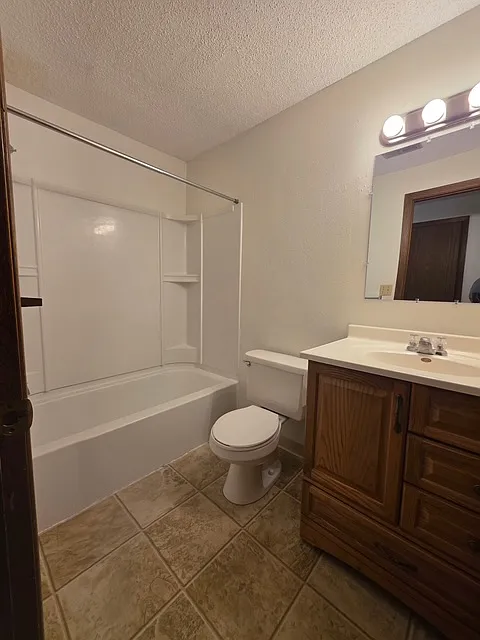 1 bed, 630 sqft, $795 — Photo 2