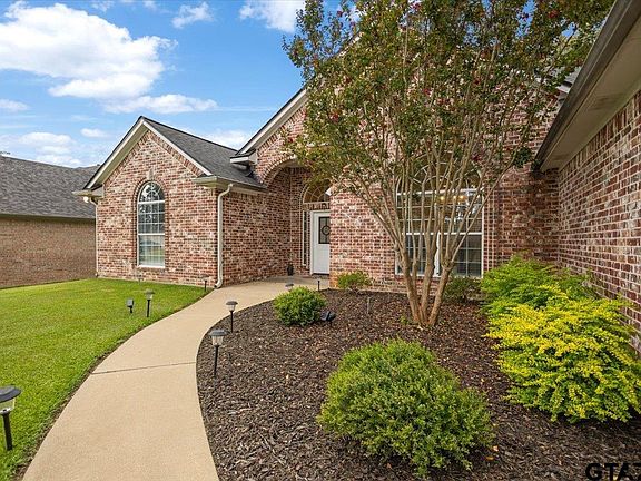 3rd image of 305 Bridgers Hill Rd