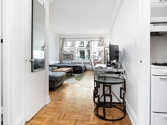 3rd image of 288 Lexington Ave APT 1D