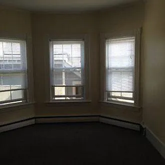 4 bed, $4,900 — Photo 2