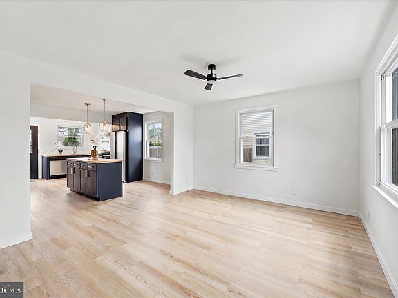 4th image of 25 N Martin Ln