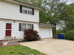 410 E Main St, Smithville, MO 64089