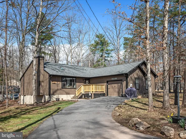 100 Redbud Cir, Cross Junction, VA 22625
