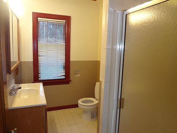 Main floor bathroom