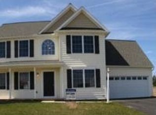 450 Pebble Beach Dr, Mount Wolf, PA 17347
