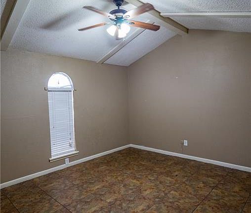 4th image of 3518 Crestside Dr