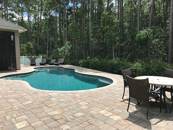 3rd image of 229 W Berkswell Dr