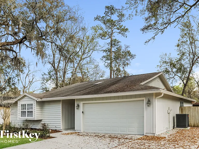 6181 Island Forest Dr — Photo 2