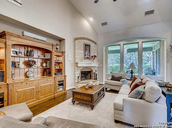 3rd image of 10014 Rachel Ln