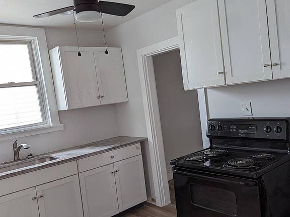 3rd image of 997 E 18th Ave