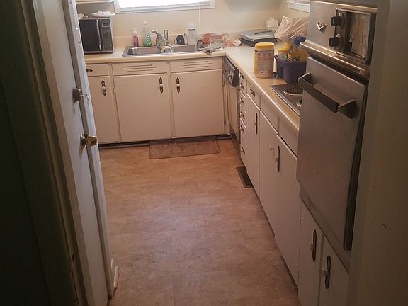 5th image of 707 Windsor Ln