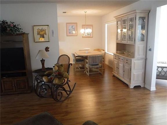 3rd image of 2577 Privada Dr
