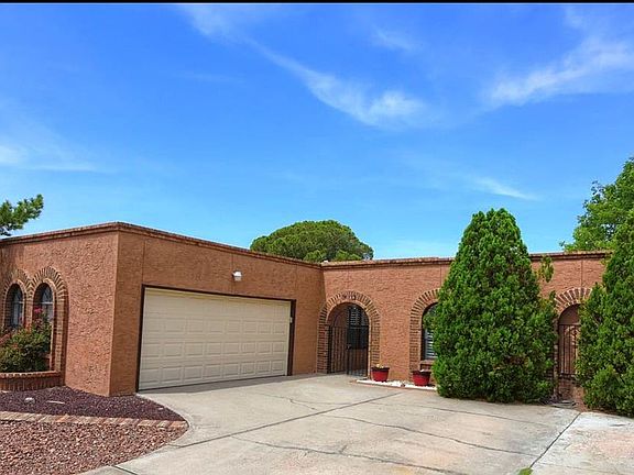 2nd image of 735 Espolon Dr