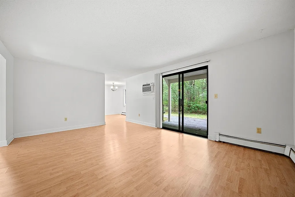 Building Photo - 1810 Skyline Dr