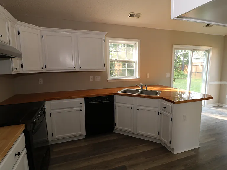 711 Harvest Way — Photo 5