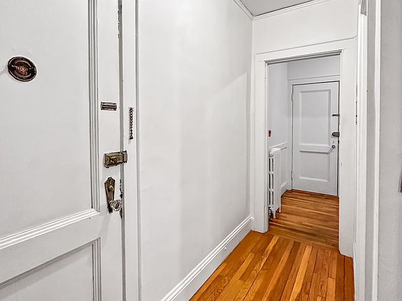 4th image of 285A Harvard St #109