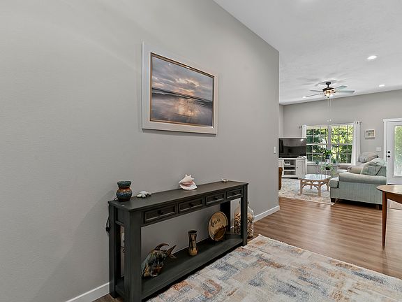 4th image of 1502 W Parkview Street