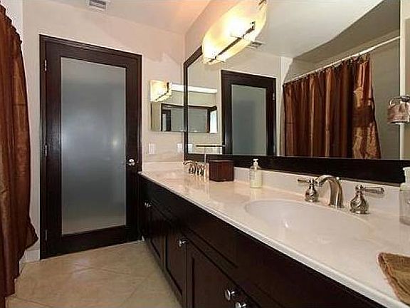 3rd image of 1800 Sunset Harbour Dr #Penthouse 5