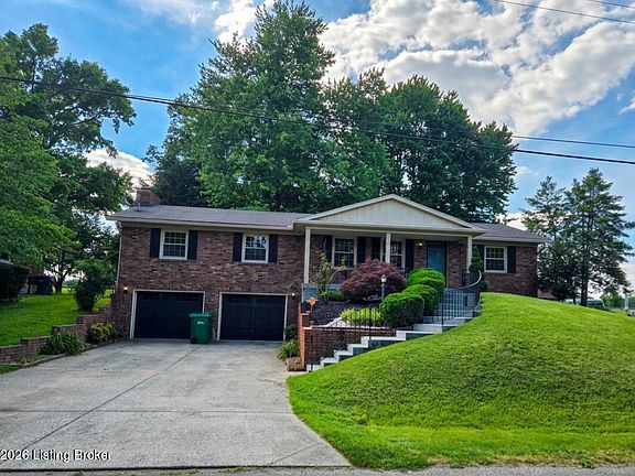 2nd image of 9812 Lakewood Dr