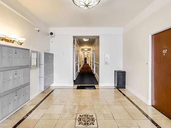 4th image of 947 Bush St APT 421