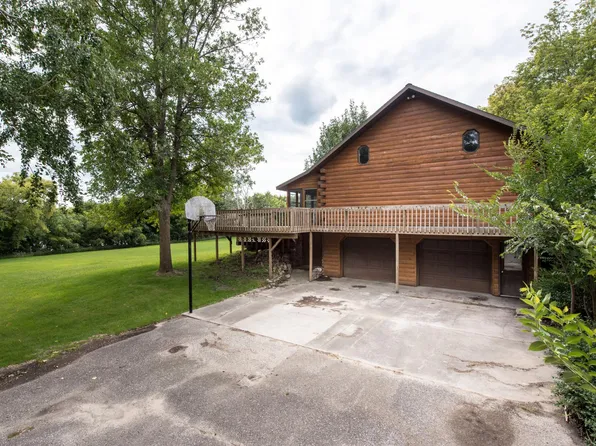 46283 Wintermute Ln, Morris, MN 56267