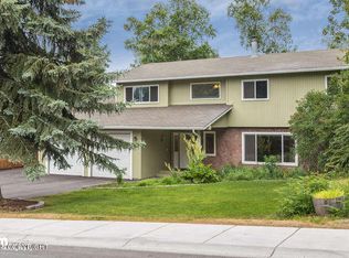 17365 Kantishna Dr, Eagle River, AK 99577