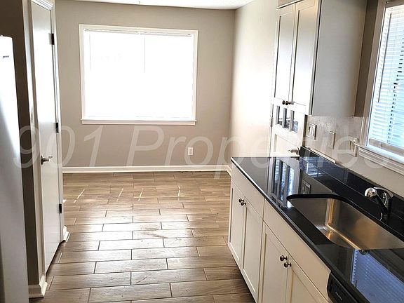 4th image of 5245 Braidwood Cv