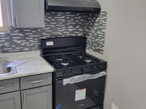 1222 W 108th Pl