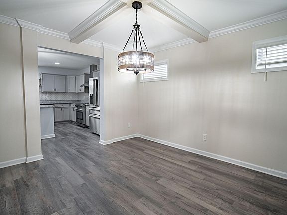 5th image of 2025 Barnhart Dr