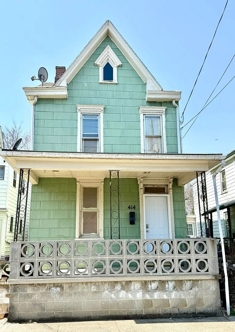 414 N Pitt St photo 1