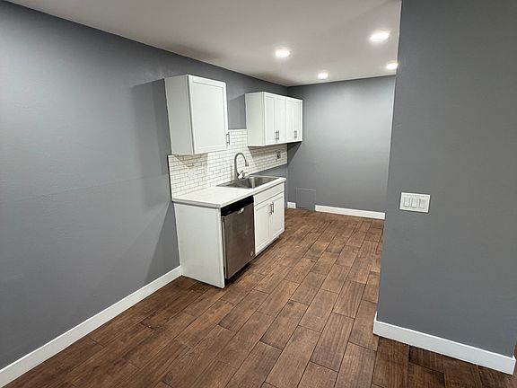 5th image of 2580 Hayes Dr #2582
