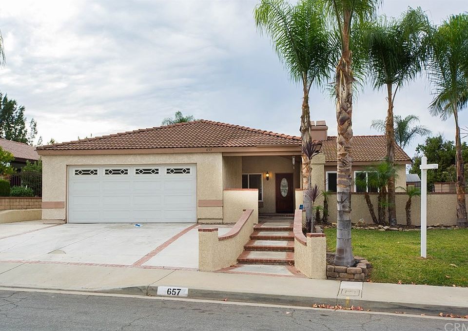 1st image of 657 Featherwood Dr