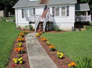 8782 Troutdale Hwy, Galax, VA 24333