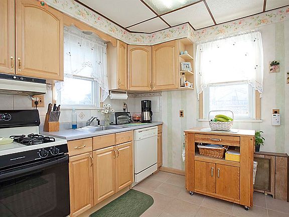 4th image of 122 Kingsley Dr