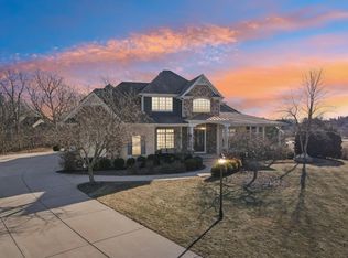 N66W12825 Corryton Ct, Menomonee Falls, WI 53051