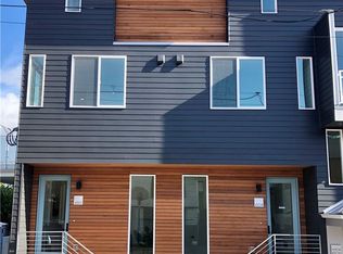 4608 1st Ave NE, Seattle, WA 98105