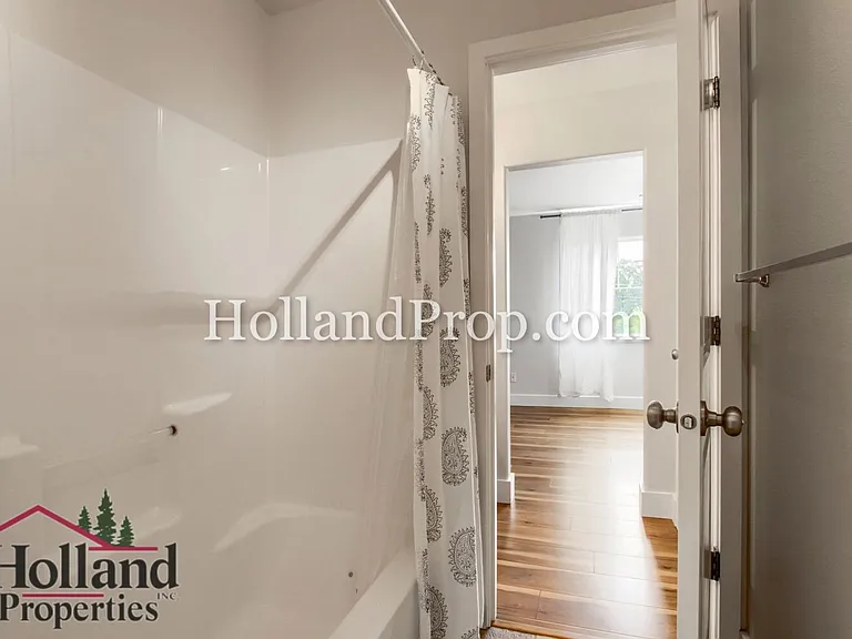 4859 SE Vintage Pl — Photo 18