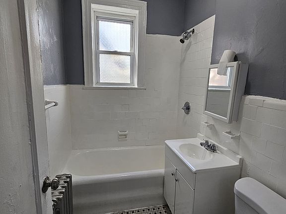 3rd image of 645 Elizabeth Ave #26