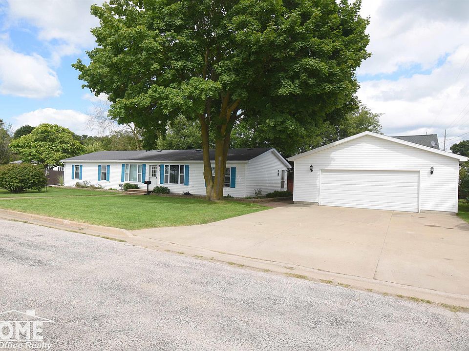 1st image of 795 Coventry Ave
