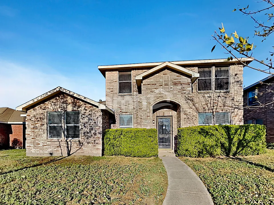 3112 Amber Waves Ln