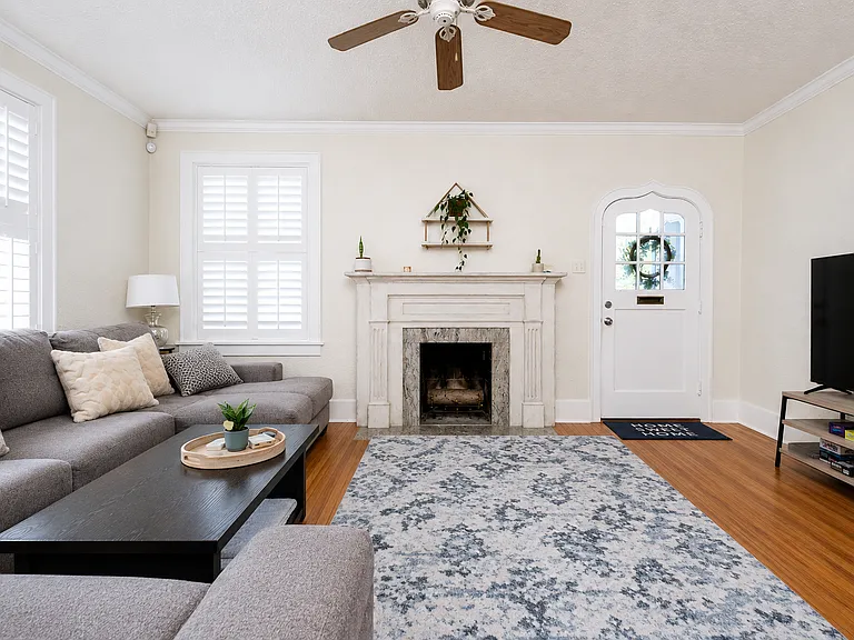 5115 Kavanaugh Blvd — Photo 3