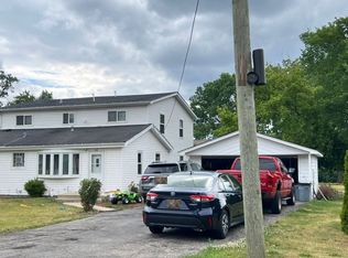 724 N Junior Ter, Elmhurst, IL 60126