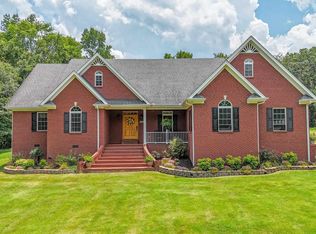 225 Nixon Loop, Savannah, TN 38372